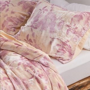 Urban Outfitters bedding